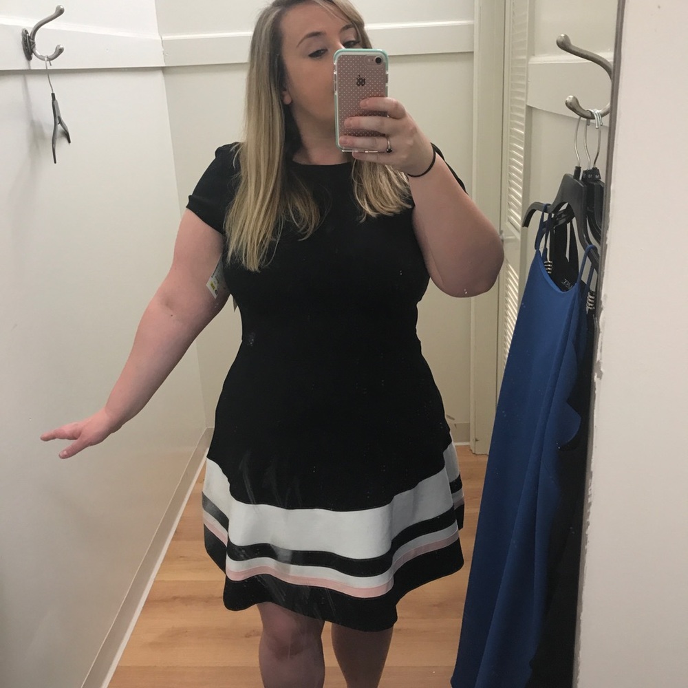 Cocktail dress - Picture 2 of 2
